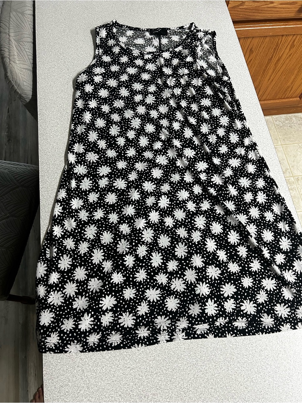 Ronni Nicole Black and White Daisy Midi Dress